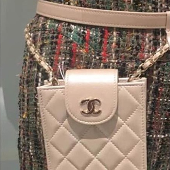 SOLD 💸AUTHENTIC CHANEL beige phone holder belt - Picture 8 of 8